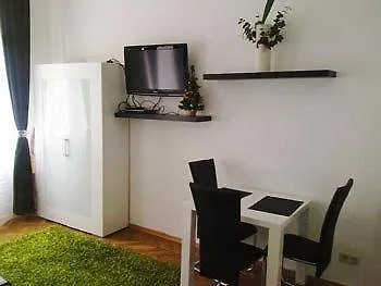 Checkvienna - Siebenbrunnengasse Hotel Austria